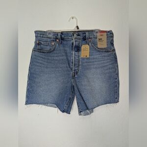 NWT Levi's 501 Mid-Thigh Cut Off Shorts Women's Size 33